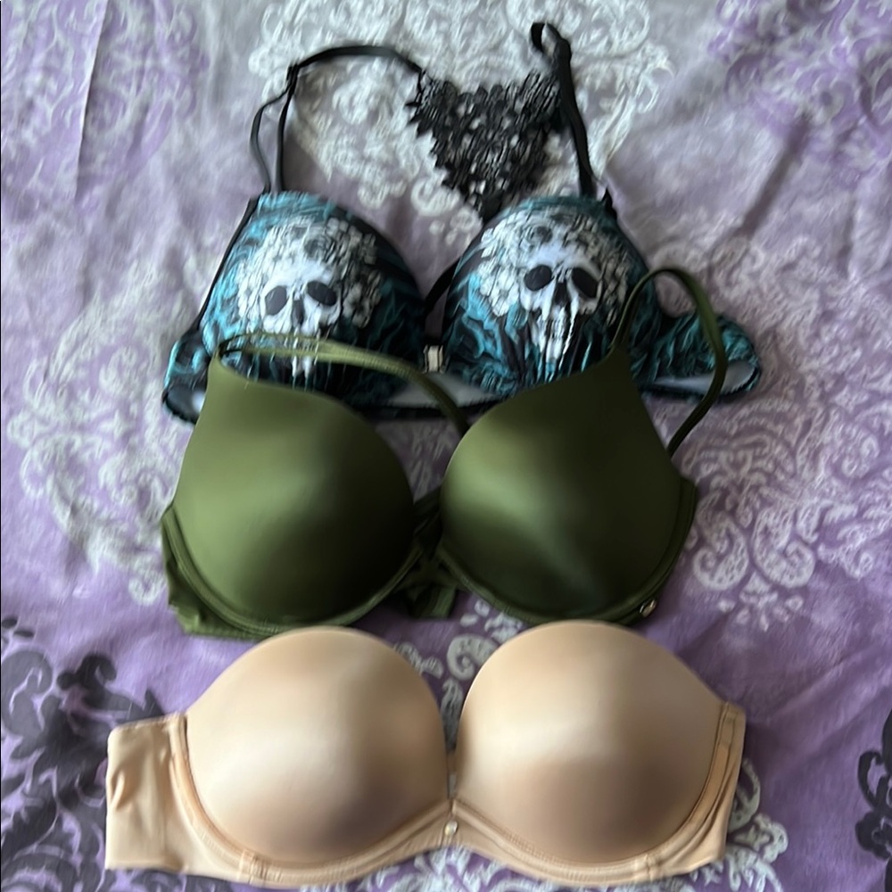 Green and Beige Women's Intimates Set